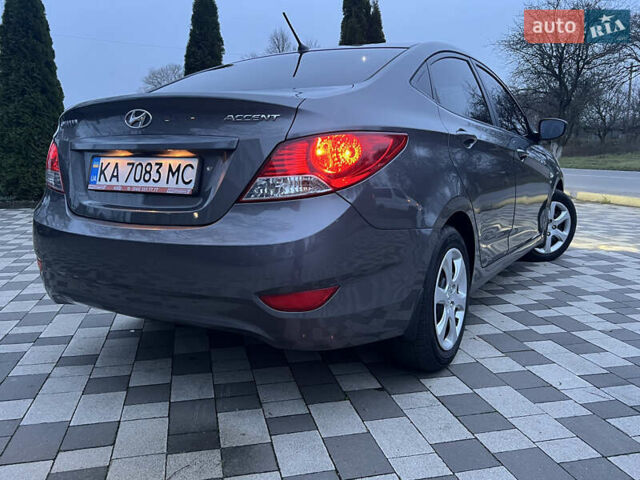 Серый Хендай Акцент, объемом двигателя 1.6 л и пробегом 194 тыс. км за 7900 $, фото 5 на Automoto.ua