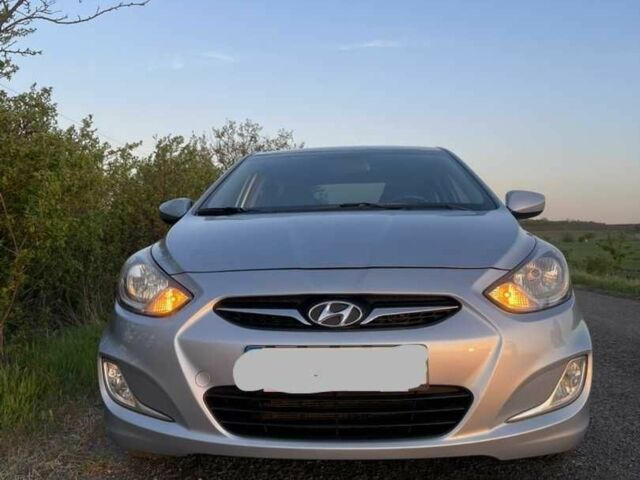 Серый Хендай Акцент, объемом двигателя 0 л и пробегом 225 тыс. км за 7000 $, фото 2 на Automoto.ua