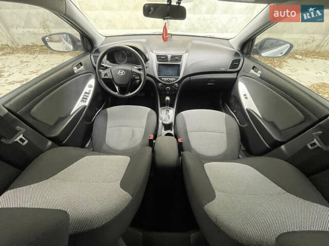 Хендай Акцент 2011 у Одесі на Automoto.ua Сірий Хендай Акцент, об'ємом двигуна 1.4 л та пробігом 184 тис. км за 7200 $, фото 58 на Automoto.ua