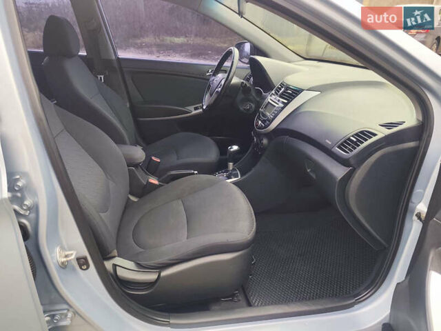 Серый Хендай Акцент, объемом двигателя 1.6 л и пробегом 267 тыс. км за 6500 $, фото 18 на Automoto.ua