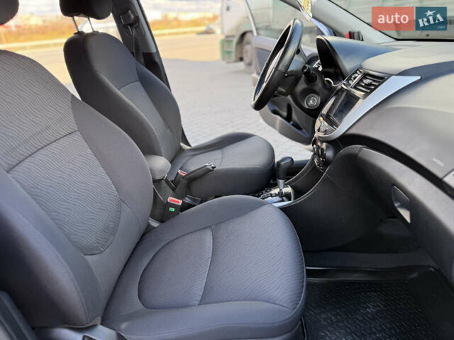 Серый Хендай Акцент, объемом двигателя 1.6 л и пробегом 138 тыс. км за 7900 $, фото 21 на Automoto.ua