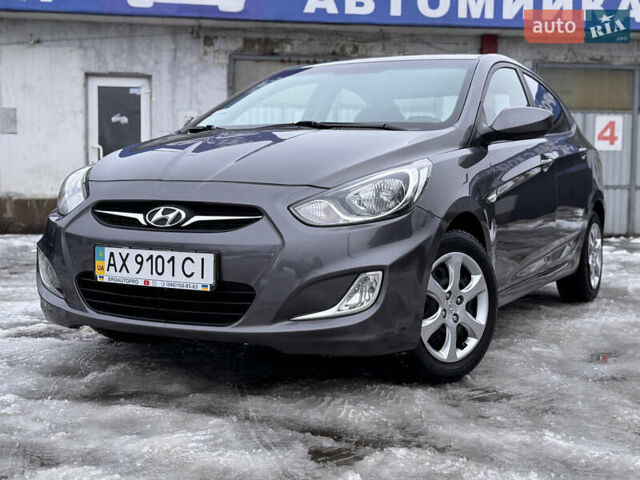 Серый Хендай Акцент, объемом двигателя 1.4 л и пробегом 126 тыс. км за 7800 $, фото 8 на Automoto.ua