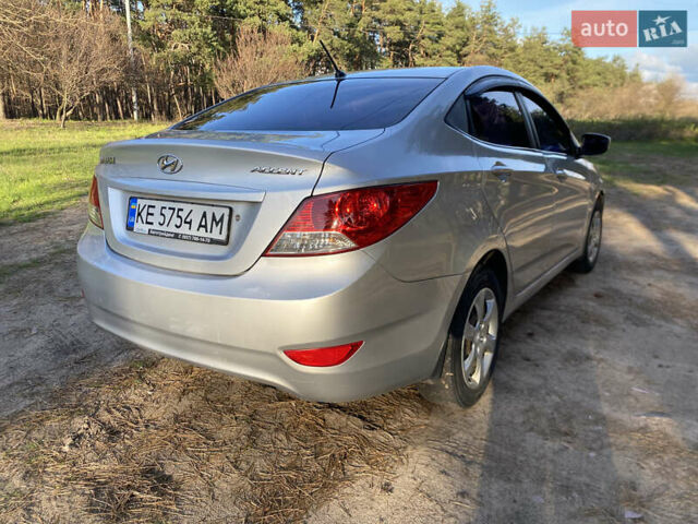 Сірий Хендай Акцент, об'ємом двигуна 1.4 л та пробігом 225 тис. км за 5650 $, фото 8 на Automoto.ua