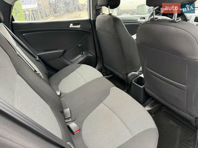 Серый Хендай Акцент, объемом двигателя 1.4 л и пробегом 38 тыс. км за 7700 $, фото 16 на Automoto.ua