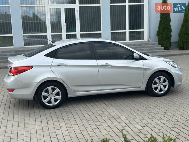 Сірий Хендай Акцент, об'ємом двигуна 1.4 л та пробігом 178 тис. км за 7999 $, фото 7 на Automoto.ua