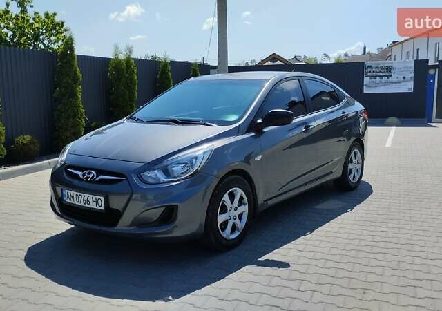 Сірий Хендай Акцент, об'ємом двигуна 1.4 л та пробігом 98 тис. км за 7200 $, фото 9 на Automoto.ua