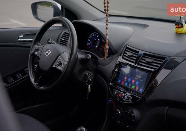 Хендай Акцент 2011 в Киеве на Automoto.ua Серый Хендай Акцент, объемом двигателя 1.4 л и пробегом 205 тыс. км за 6500 $, фото 10 на Automoto.ua