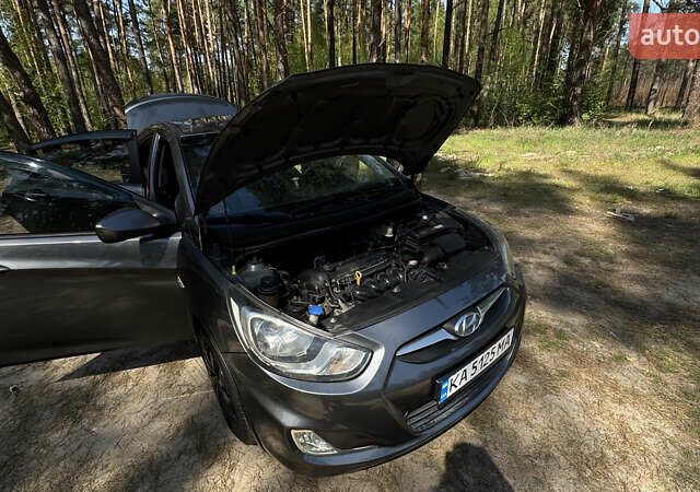 Сірий Хендай Акцент, об'ємом двигуна 1.4 л та пробігом 185 тис. км за 6800 $, фото 8 на Automoto.ua