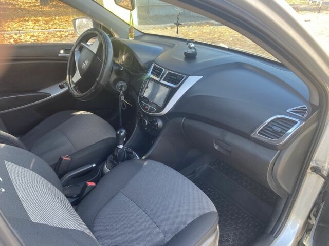 Хендай Акцент 2011 у Полтаві на Automoto.ua Сірий Хендай Акцент, об'ємом двигуна 1.4 л та пробігом 171 тис. км за 6499 $, фото 11 на Automoto.ua