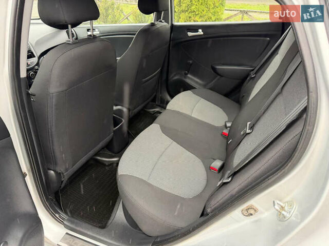 Серый Хендай Акцент, объемом двигателя 1.4 л и пробегом 38 тыс. км за 7700 $, фото 14 на Automoto.ua