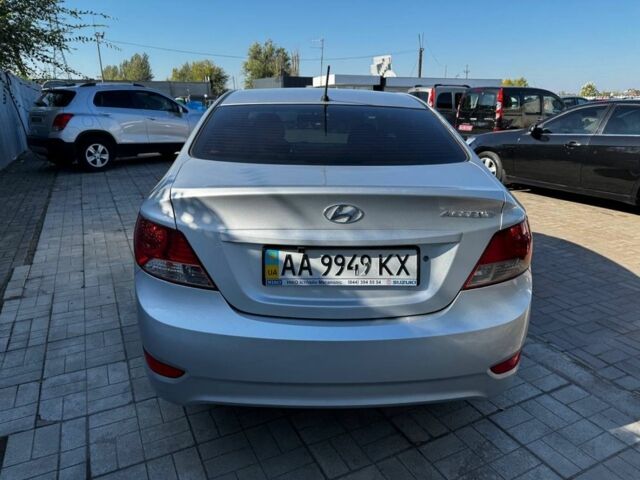 Сірий Хендай Акцент, об'ємом двигуна 1.4 л та пробігом 200 тис. км за 6300 $, фото 5 на Automoto.ua