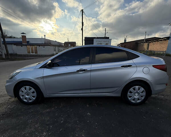 Серый Хендай Акцент, объемом двигателя 1.4 л и пробегом 242 тыс. км за 6100 $, фото 1 на Automoto.ua