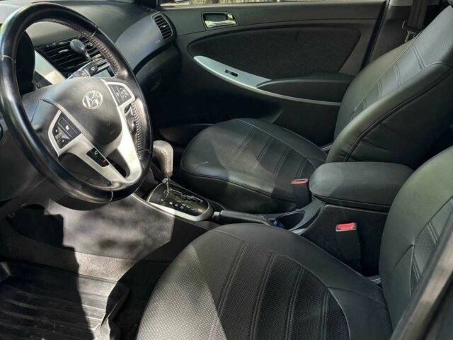 Сірий Хендай Акцент, об'ємом двигуна 1.6 л та пробігом 104 тис. км за 8300 $, фото 20 на Automoto.ua