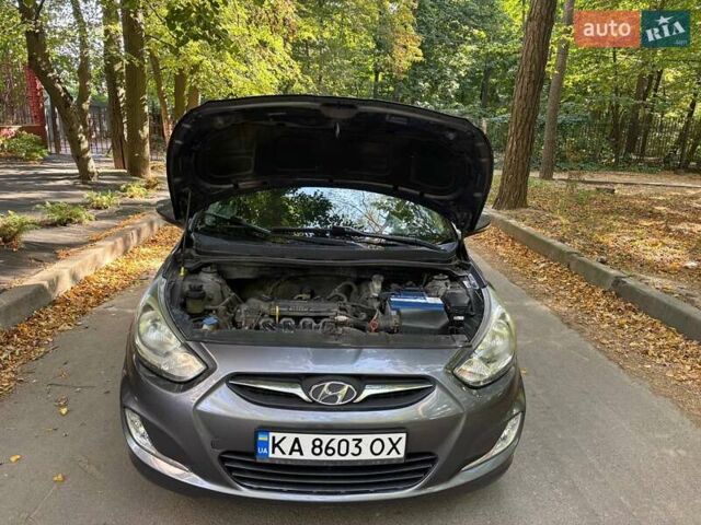 Серый Хендай Акцент, объемом двигателя 1.6 л и пробегом 105 тыс. км за 8300 $, фото 25 на Automoto.ua