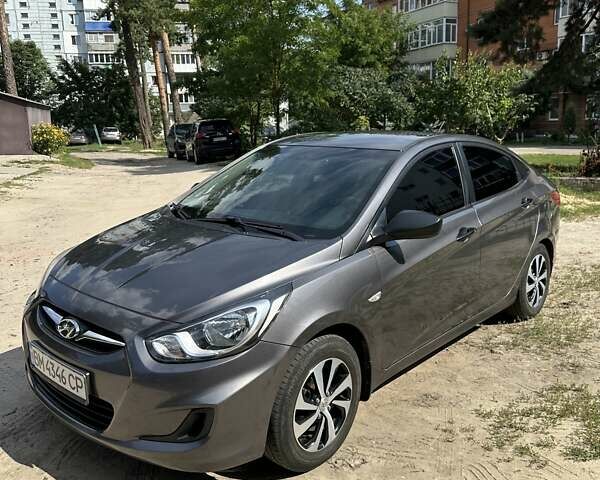 Серый Хендай Акцент, объемом двигателя 1.4 л и пробегом 100 тыс. км за 7800 $, фото 10 на Automoto.ua