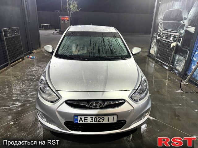 Сірий Хендай Акцент, об'ємом двигуна 1.6 л та пробігом 148 тис. км за 9000 $, фото 2 на Automoto.ua