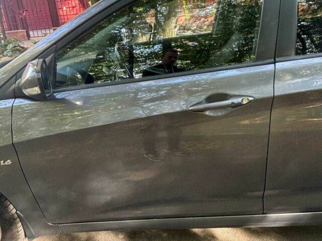 Сірий Хендай Акцент, об'ємом двигуна 1.6 л та пробігом 104 тис. км за 8300 $, фото 3 на Automoto.ua