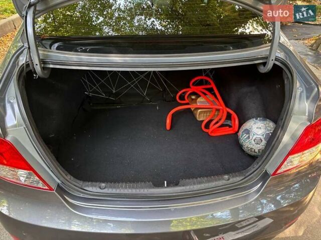Серый Хендай Акцент, объемом двигателя 1.6 л и пробегом 105 тыс. км за 8300 $, фото 29 на Automoto.ua
