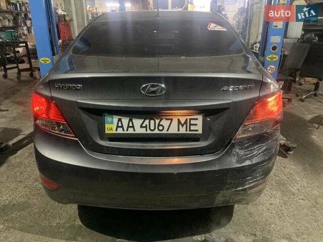 Серый Хендай Акцент, объемом двигателя 1.4 л и пробегом 157 тыс. км за 4777 $, фото 6 на Automoto.ua