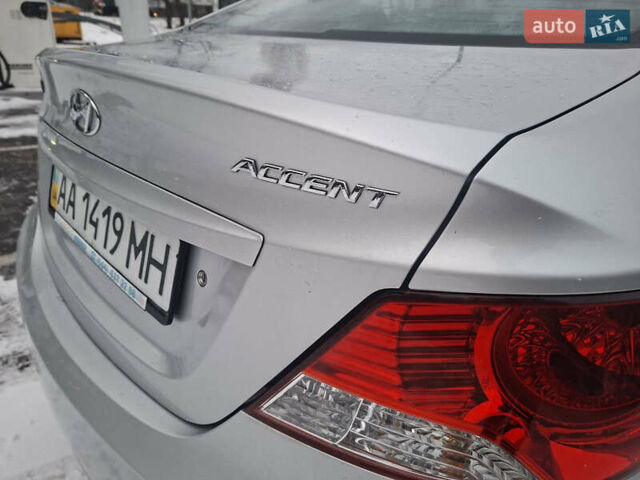 Сірий Хендай Акцент, об'ємом двигуна 1.6 л та пробігом 37 тис. км за 9650 $, фото 2 на Automoto.ua