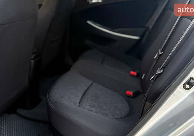 Серый Хендай Акцент, объемом двигателя 1.6 л и пробегом 124 тыс. км за 8500 $, фото 15 на Automoto.ua