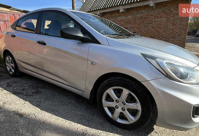 Сірий Хендай Акцент, об'ємом двигуна 1.4 л та пробігом 251 тис. км за 6200 $, фото 3 на Automoto.ua