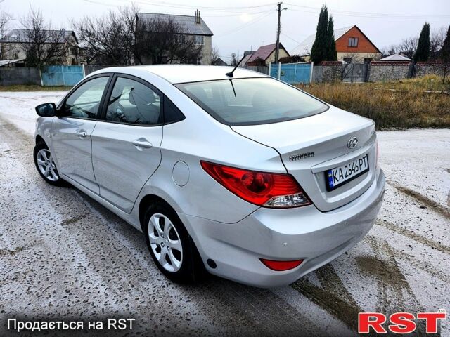 Серый Хендай Акцент, объемом двигателя 1.4 л и пробегом 150 тыс. км за 6550 $, фото 5 на Automoto.ua