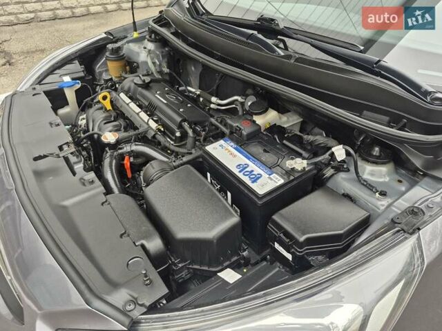 Серый Хендай Акцент, объемом двигателя 1.6 л и пробегом 90 тыс. км за 9650 $, фото 63 на Automoto.ua