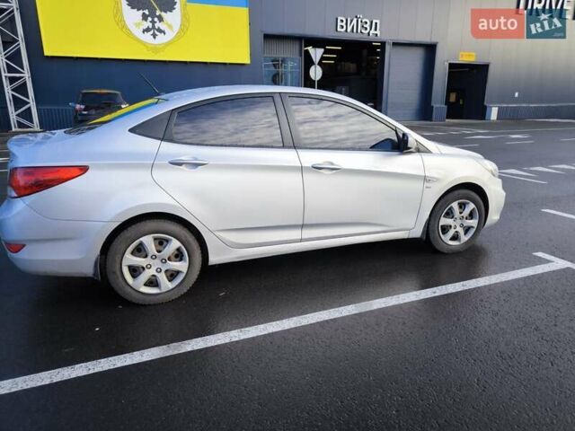 Серый Хендай Акцент, объемом двигателя 1.6 л и пробегом 152 тыс. км за 7699 $, фото 11 на Automoto.ua