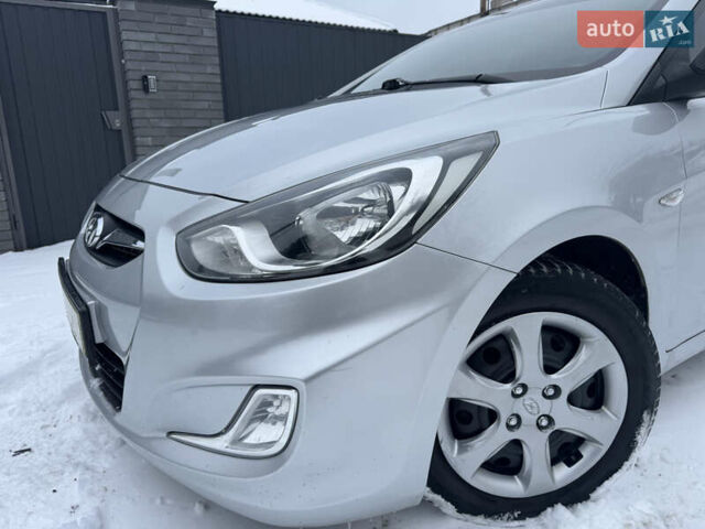 Серый Хендай Акцент, объемом двигателя 1.4 л и пробегом 208 тыс. км за 7800 $, фото 13 на Automoto.ua