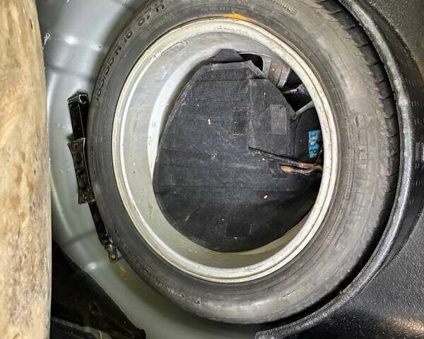 Серый Хендай Акцент, объемом двигателя 1.6 л и пробегом 105 тыс. км за 8300 $, фото 30 на Automoto.ua