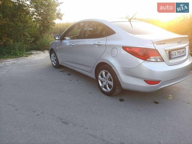 Серый Хендай Акцент, объемом двигателя 1.4 л и пробегом 105 тыс. км за 7600 $, фото 6 на Automoto.ua