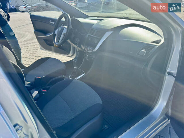 Хендай Акцент 2012 в Киеве на Automoto.ua Серый Хендай Акцент, объемом двигателя 1.4 л и пробегом 88 тыс. км за 6500 $, фото 9 на Automoto.ua