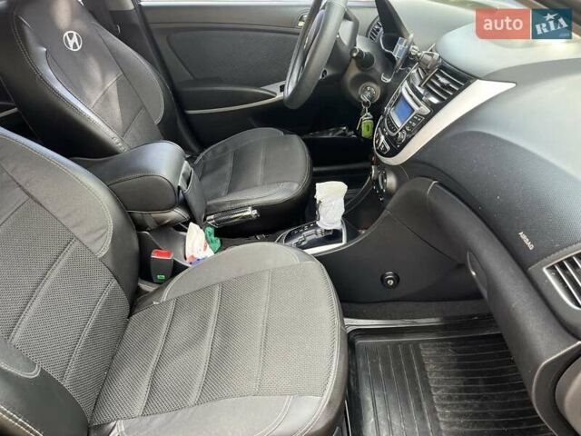 Сірий Хендай Акцент, об'ємом двигуна 1.4 л та пробігом 158 тис. км за 9000 $, фото 5 на Automoto.ua