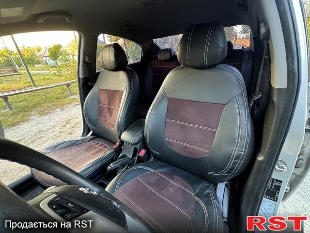 Сірий Хендай Акцент, об'ємом двигуна 1.6 л та пробігом 148 тис. км за 9000 $, фото 3 на Automoto.ua