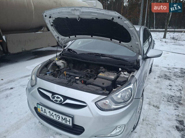 Сірий Хендай Акцент, об'ємом двигуна 1.6 л та пробігом 37 тис. км за 9650 $, фото 12 на Automoto.ua