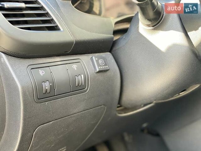 Серый Хендай Акцент, объемом двигателя 1.4 л и пробегом 128 тыс. км за 7990 $, фото 13 на Automoto.ua