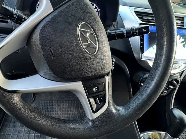 Сірий Хендай Акцент, об'ємом двигуна 1.6 л та пробігом 148 тис. км за 9000 $, фото 5 на Automoto.ua