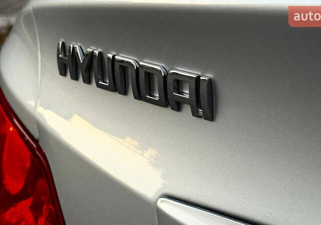 Серый Хендай Акцент, объемом двигателя 1.6 л и пробегом 124 тыс. км за 8500 $, фото 12 на Automoto.ua