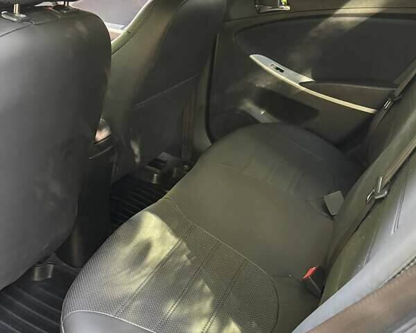 Серый Хендай Акцент, объемом двигателя 1.6 л и пробегом 105 тыс. км за 8300 $, фото 15 на Automoto.ua