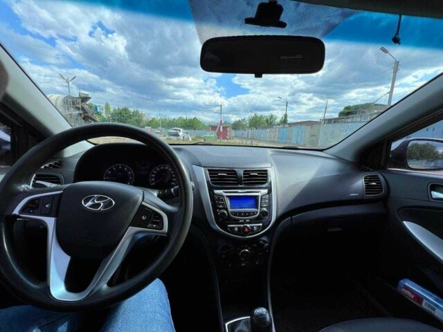 Серый Хендай Акцент, объемом двигателя 1.6 л и пробегом 212 тыс. км за 6600 $, фото 7 на Automoto.ua