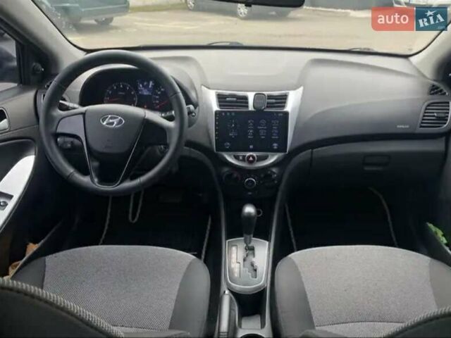 Сірий Хендай Акцент, об'ємом двигуна 1.4 л та пробігом 262 тис. км за 5400 $, фото 3 на Automoto.ua
