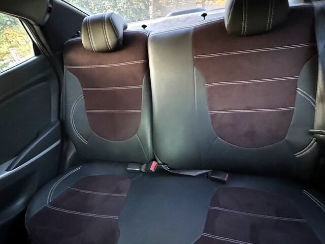 Сірий Хендай Акцент, об'ємом двигуна 1.6 л та пробігом 148 тис. км за 9000 $, фото 4 на Automoto.ua