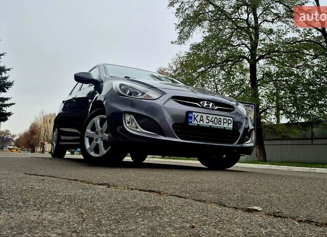 Серый Хендай Акцент, объемом двигателя 1.6 л и пробегом 90 тыс. км за 9650 $, фото 77 на Automoto.ua