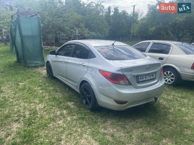 Сірий Хендай Акцент, об'ємом двигуна 1.59 л та пробігом 160 тис. км за 7300 $, фото 1 на Automoto.ua