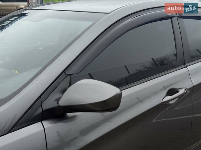 Серый Хендай Акцент, объемом двигателя 1.4 л и пробегом 230 тыс. км за 6500 $, фото 15 на Automoto.ua