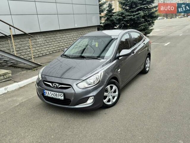 Серый Хендай Акцент, объемом двигателя 1.6 л и пробегом 90 тыс. км за 9650 $, фото 70 на Automoto.ua