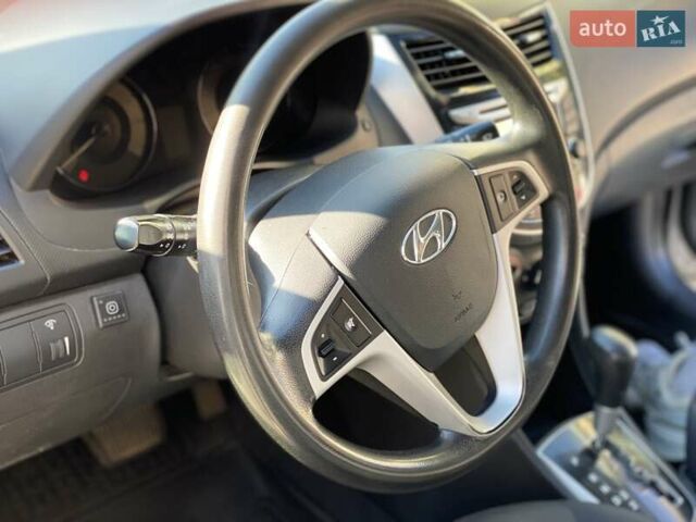 Серый Хендай Акцент, объемом двигателя 1.4 л и пробегом 128 тыс. км за 7990 $, фото 12 на Automoto.ua