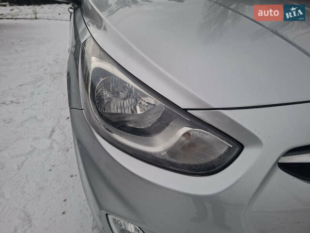 Сірий Хендай Акцент, об'ємом двигуна 1.6 л та пробігом 37 тис. км за 9650 $, фото 65 на Automoto.ua