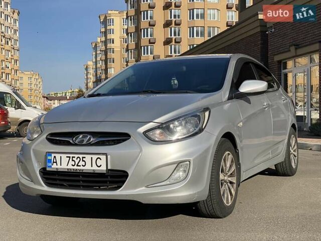 Серый Хендай Акцент, объемом двигателя 1.4 л и пробегом 128 тыс. км за 7990 $, фото 7 на Automoto.ua